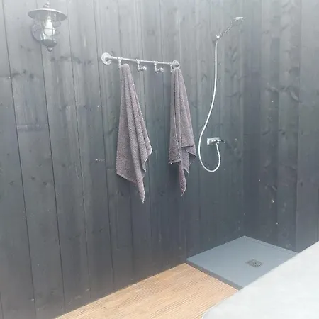 Jacuzzi Huisje De Berenshoeve Emmen Exterior photo