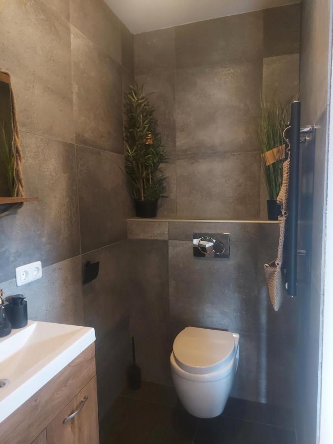 Jacuzzi De Berenshoeve Holiday home *
